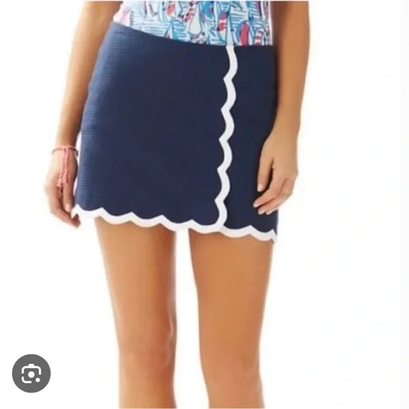 Lilly Pulitzer Blue and White Scalloped Mini Skort - Picture 1 of 6